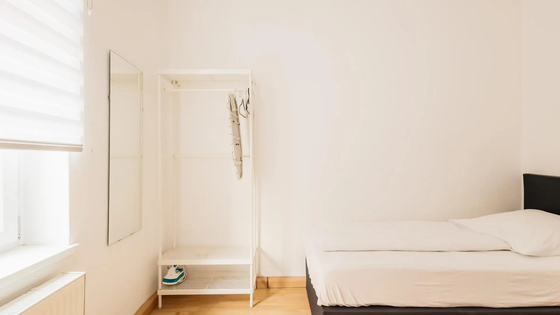 2-Room Apartment Hannover 0*,